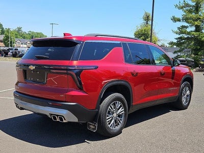 2024 Chevrolet Traverse LT
