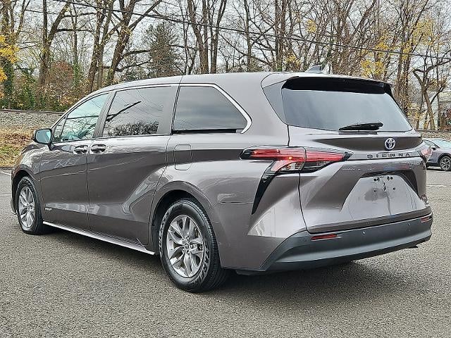 2021 Toyota Sienna XLE