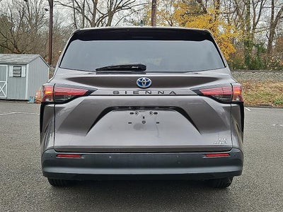 2021 Toyota Sienna XLE